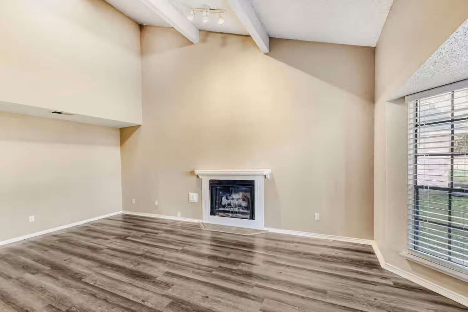 Photo 3 of 9727 Orangevale Drive, Spring, TX