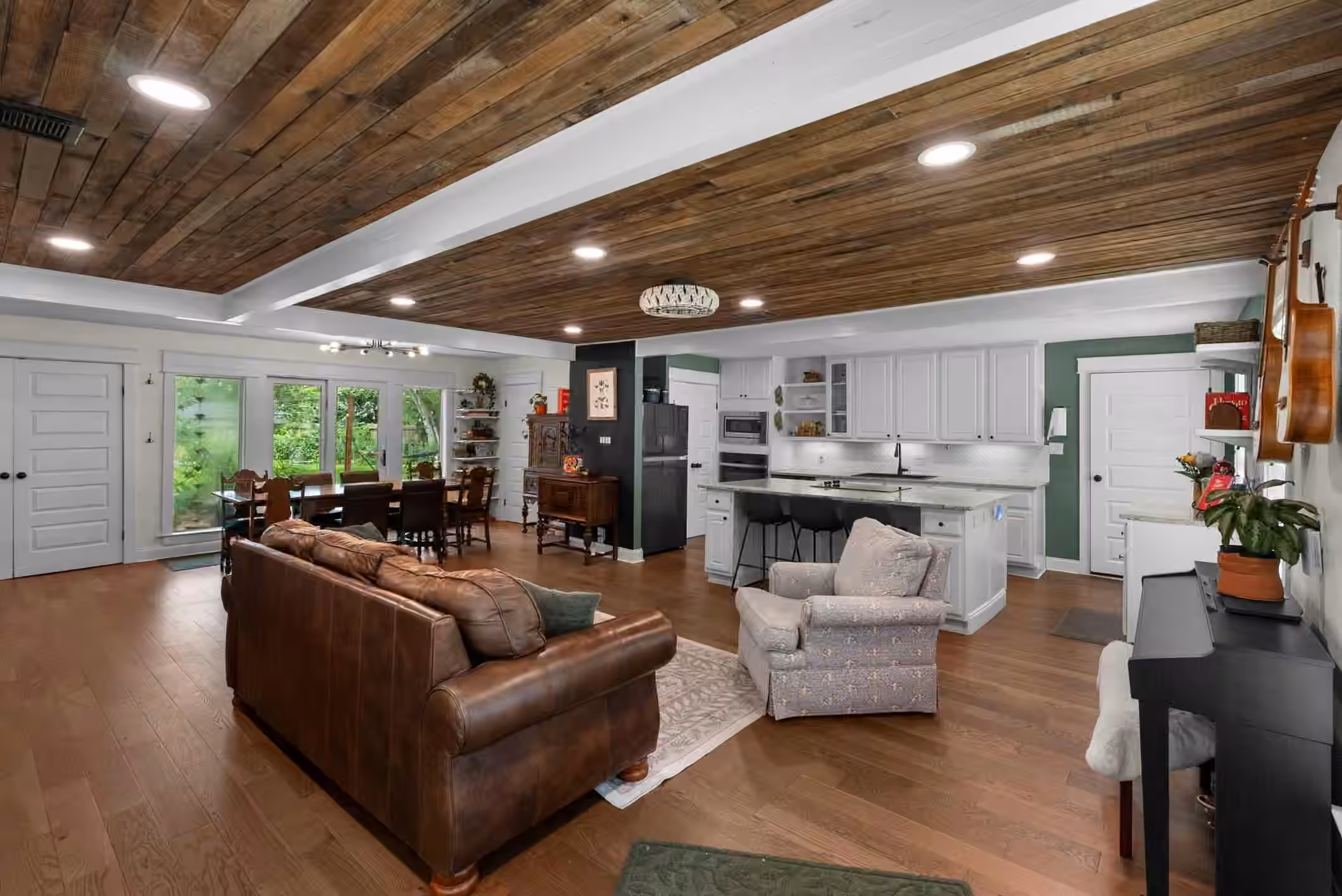 Photo 7 of 4825 Kingfisher Drive, Houston, TX