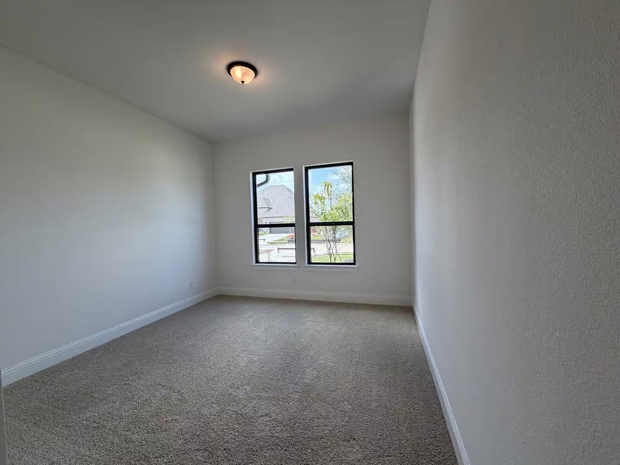 Photo 4 of 5206 Deer Valley Court, Manvel, TX