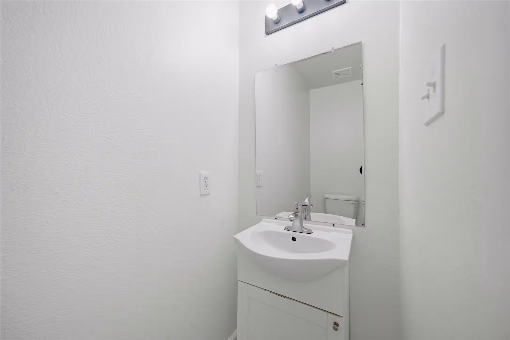 Photo 4 of 26872 Wellington Court, Kingwood, TX