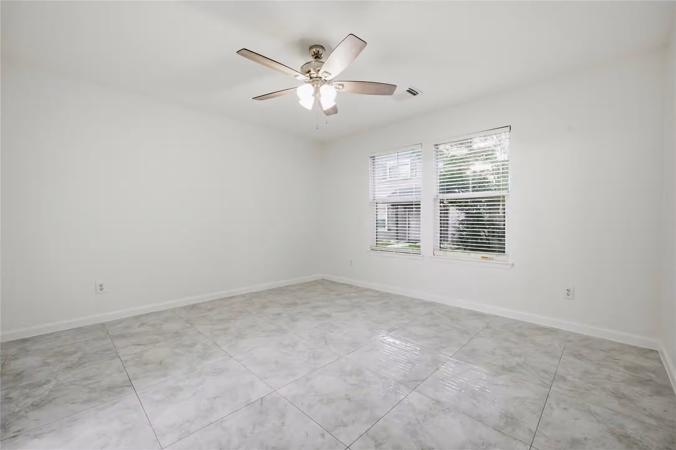 Photo 7 of 26872 Wellington Court, Kingwood, TX