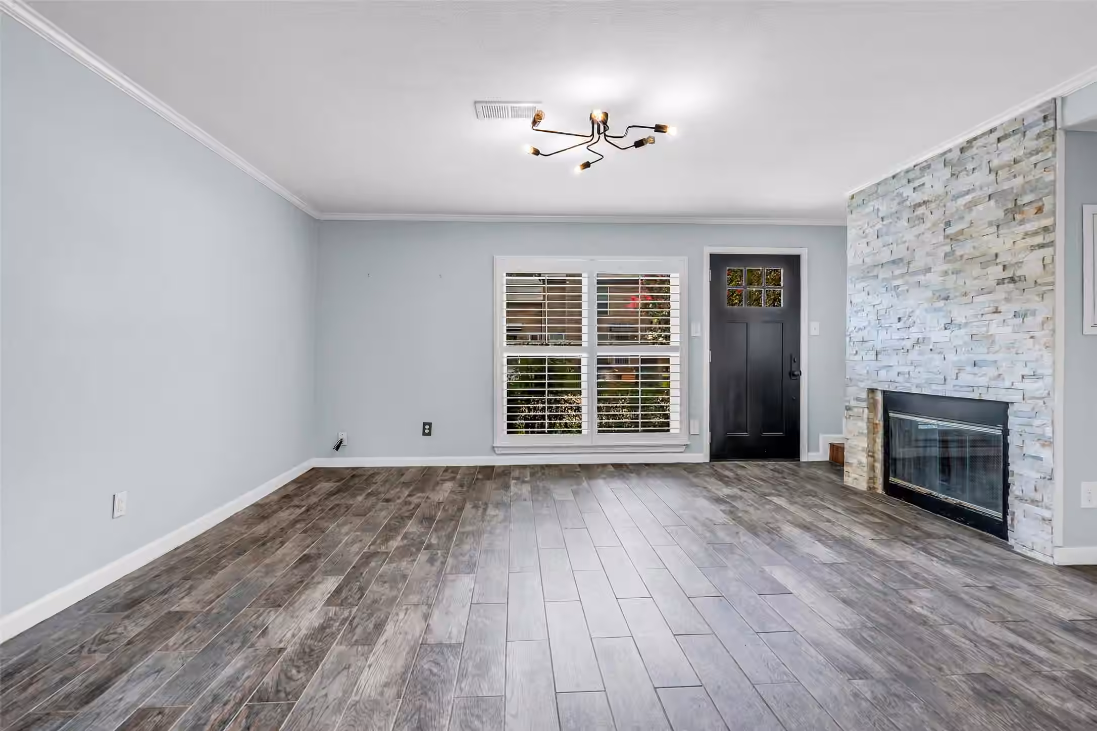 Photo 6 of 749 Worthshire Street, Houston, TX