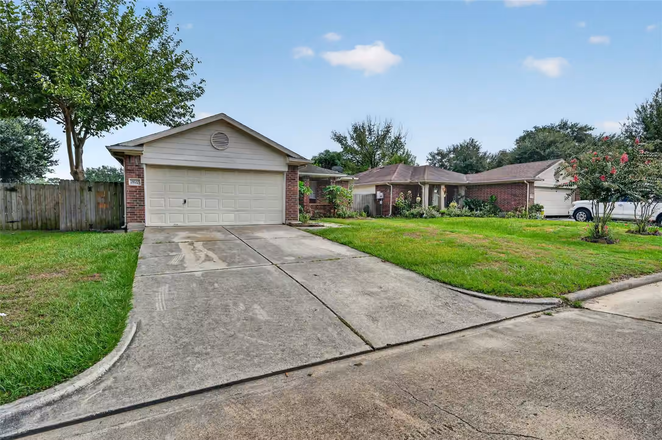 Photo 3 of 2427 Chalet Road, Houston, TX