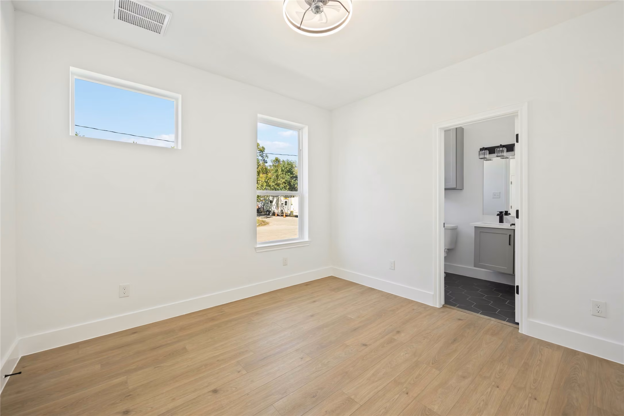 Photo 4 of 3022 Drew Street, Houston, TX