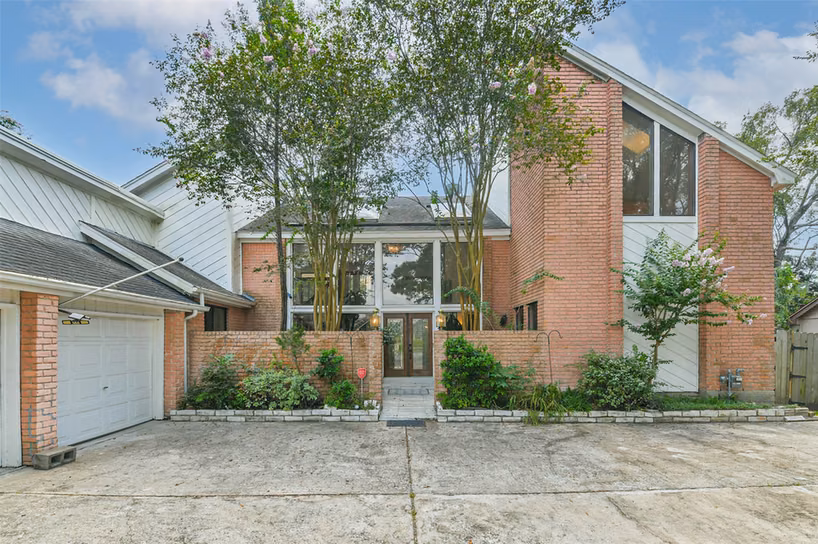 Photo 2 of 20539 Atascocita Shores Drive, Humble, TX