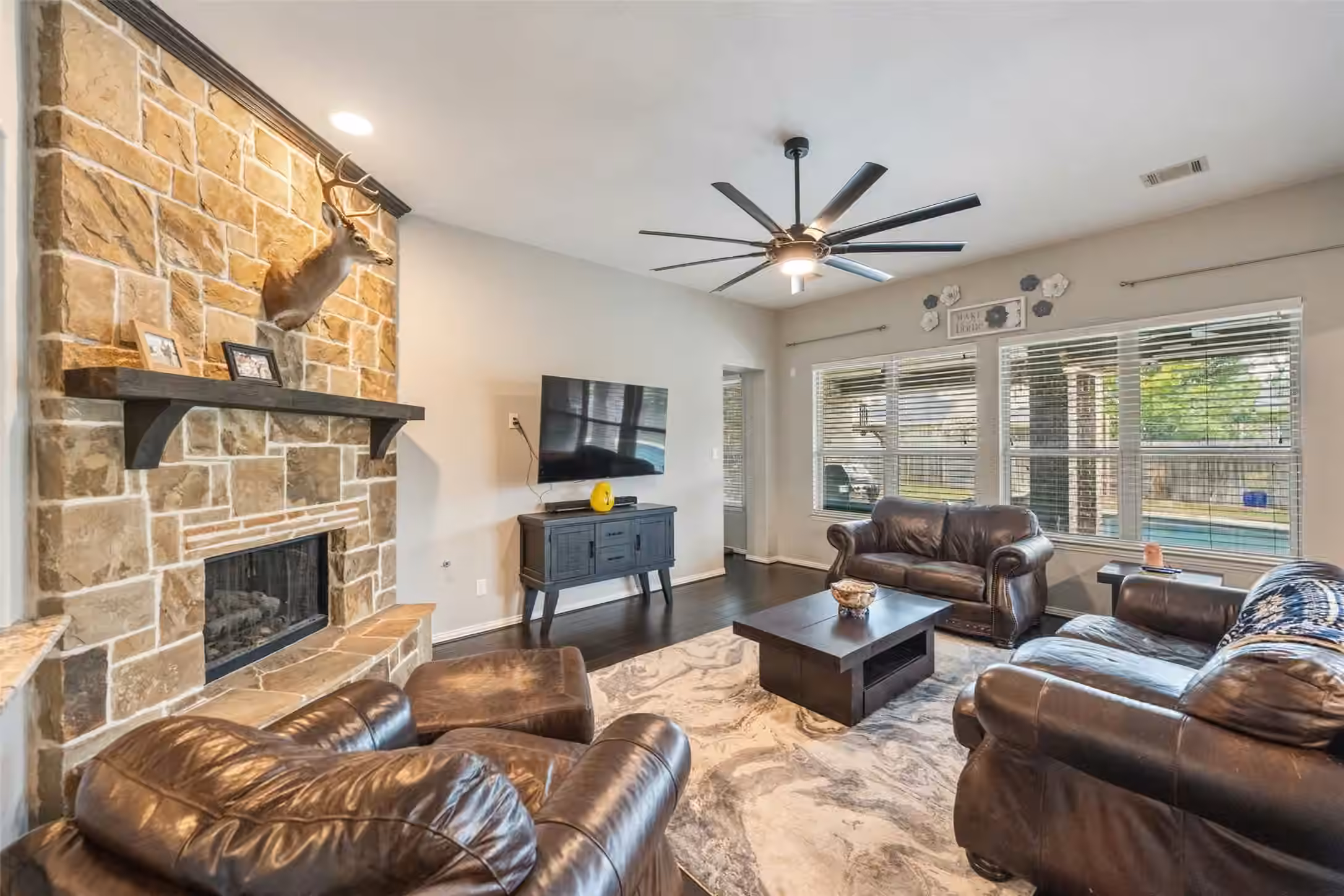 Photo 4 of 8109 Threadtail Street, Conroe, TX