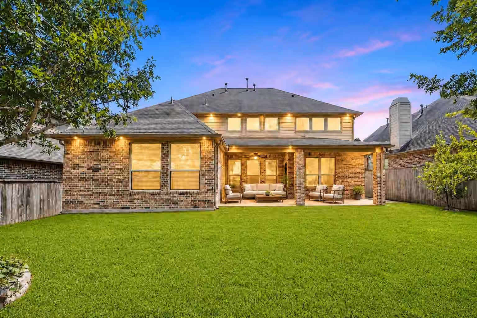 Photo 2 of 35 N Wheatleigh Drive, Tomball, TX