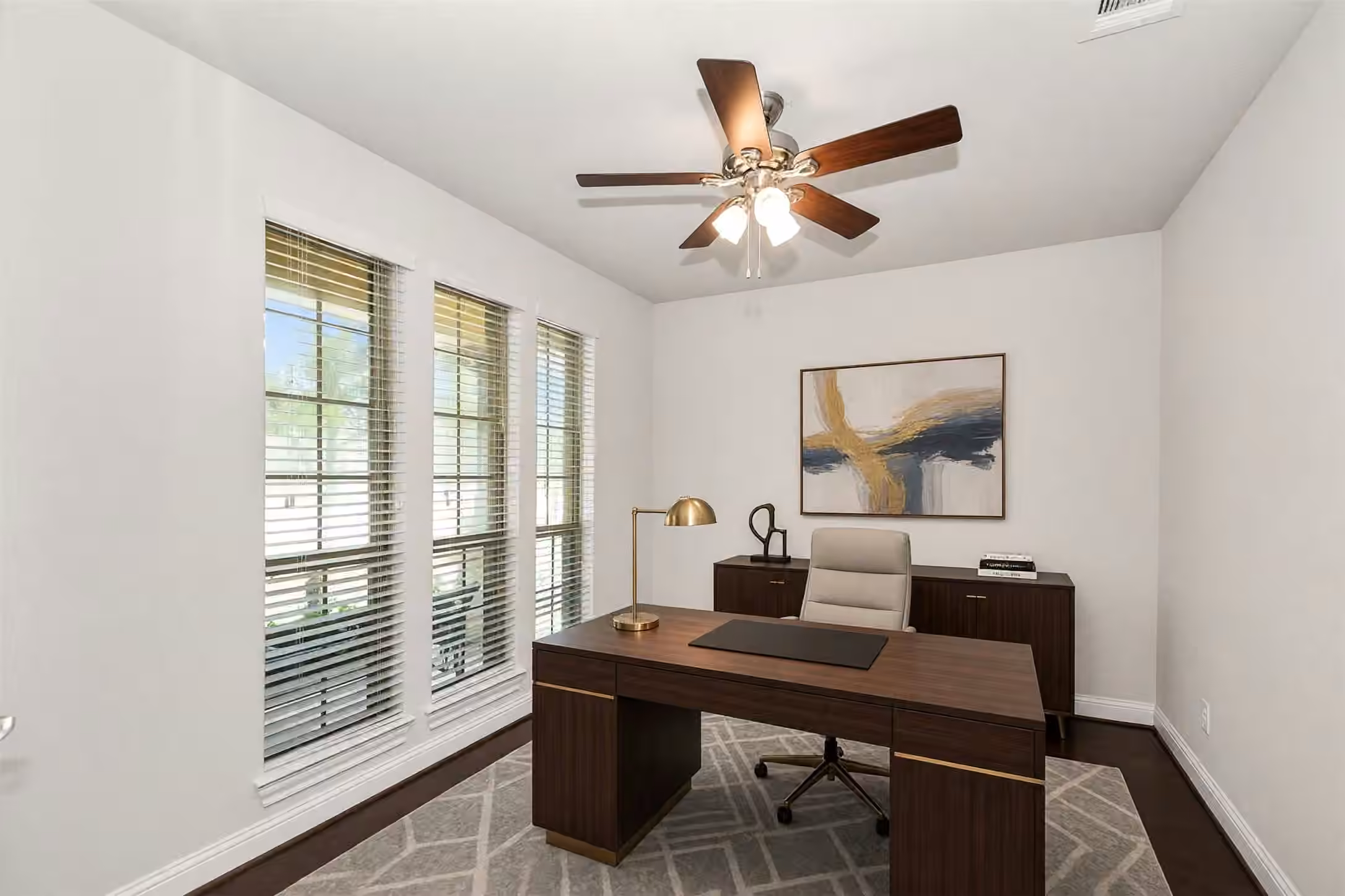 Photo 5 of 35 N Wheatleigh Drive, Tomball, TX
