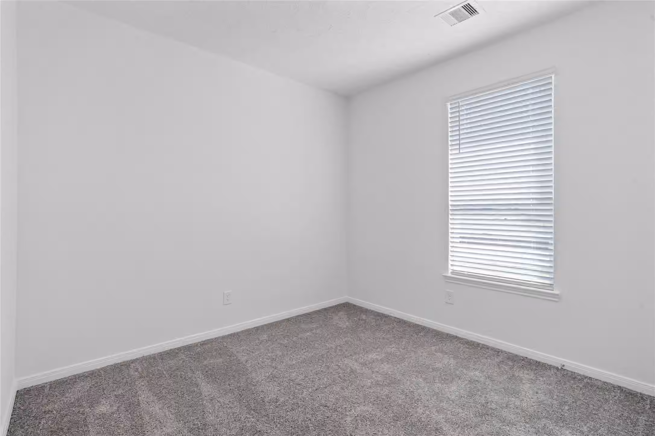 Photo 5 of 12819 Autumn Woods Drive, Crosby, TX