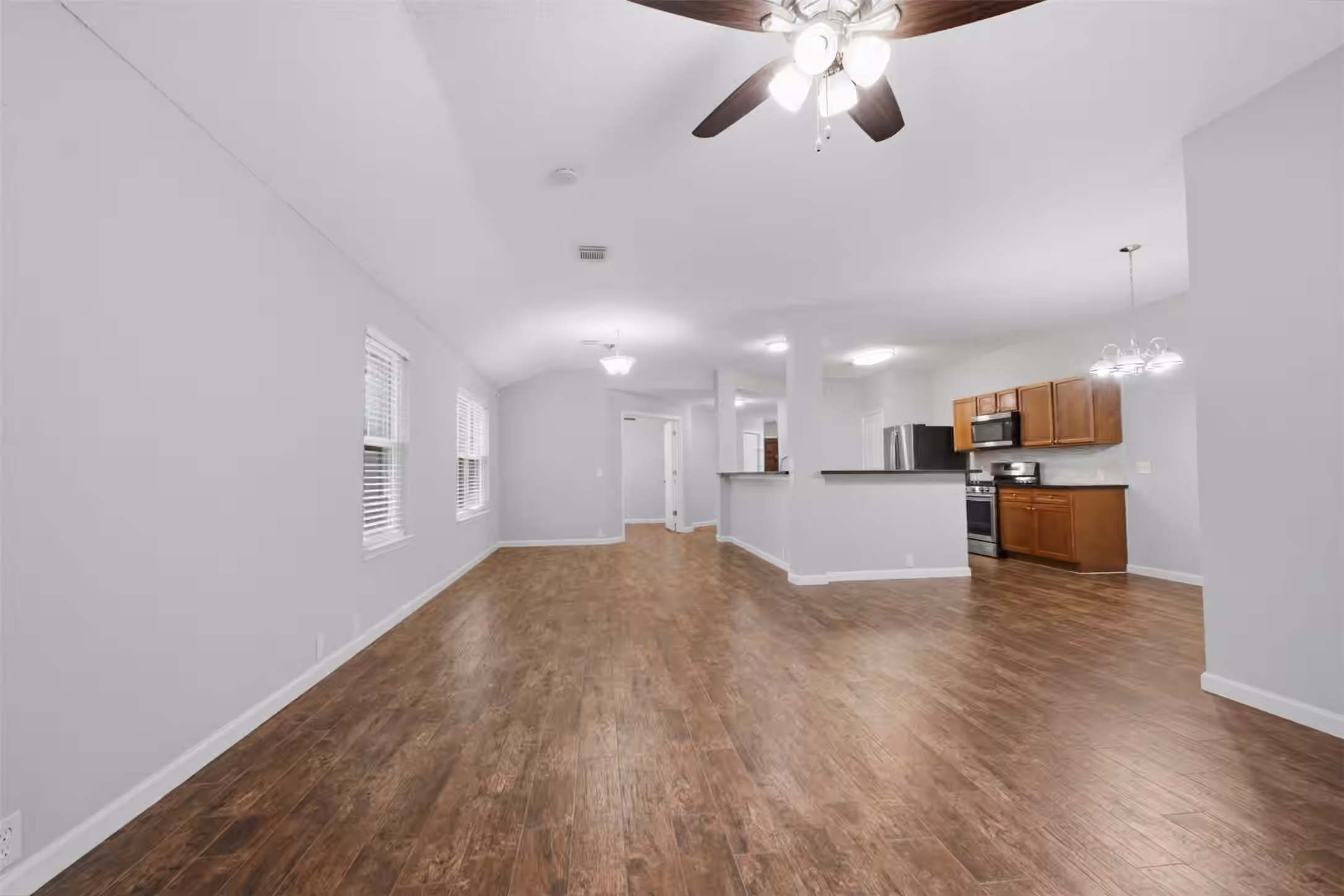 Photo 4 of 19702 Canyon Gate Court, Katy, TX
