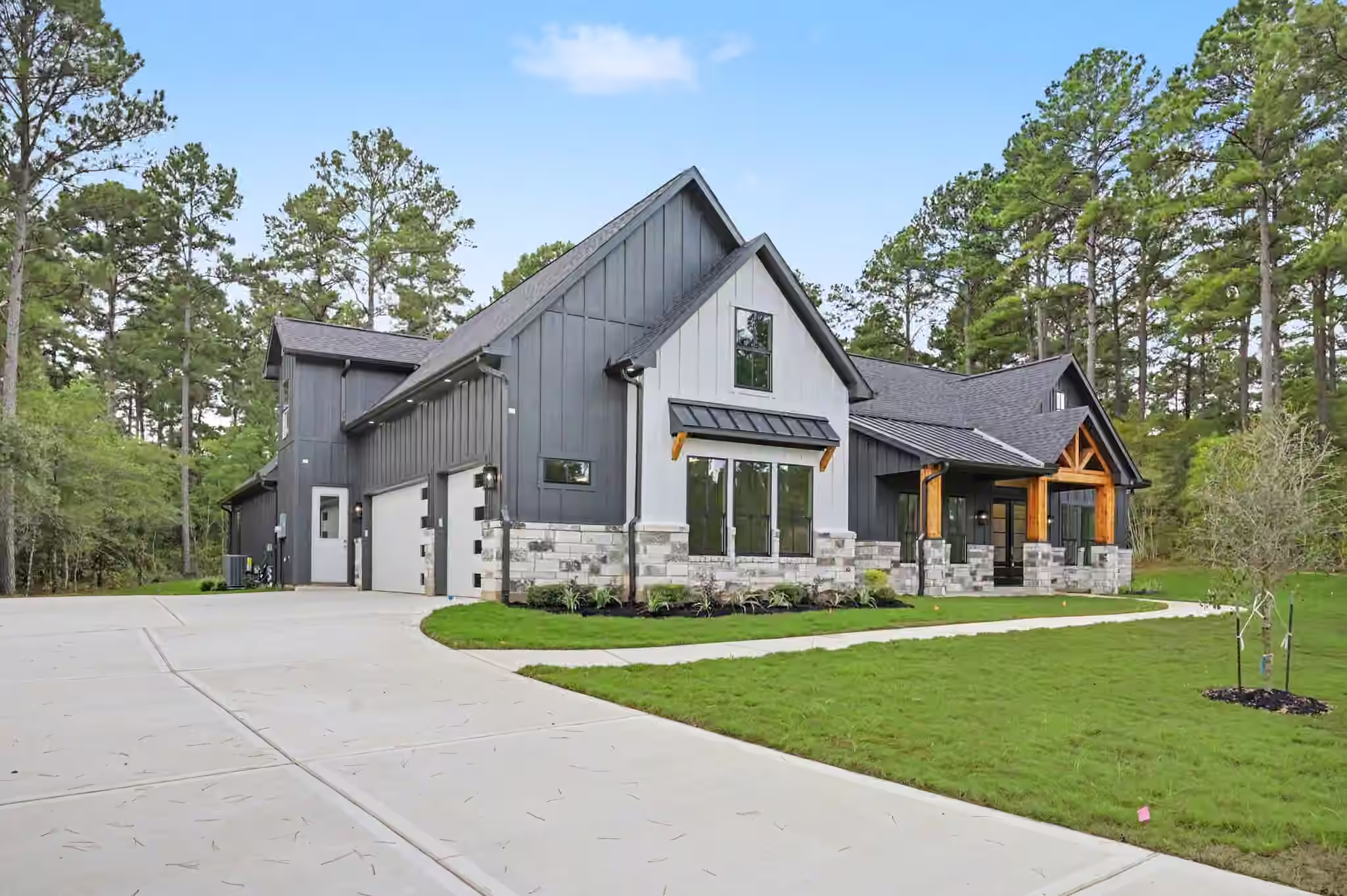 Photo 2 of 8958 Cedar Meadow Lane, Plantersville, TX