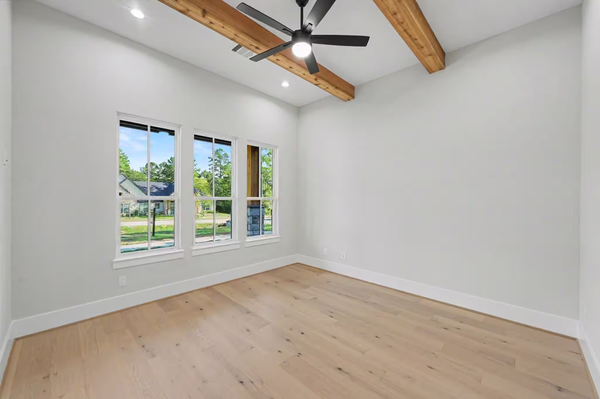 Photo 6 of 8958 Cedar Meadow Lane, Plantersville, TX