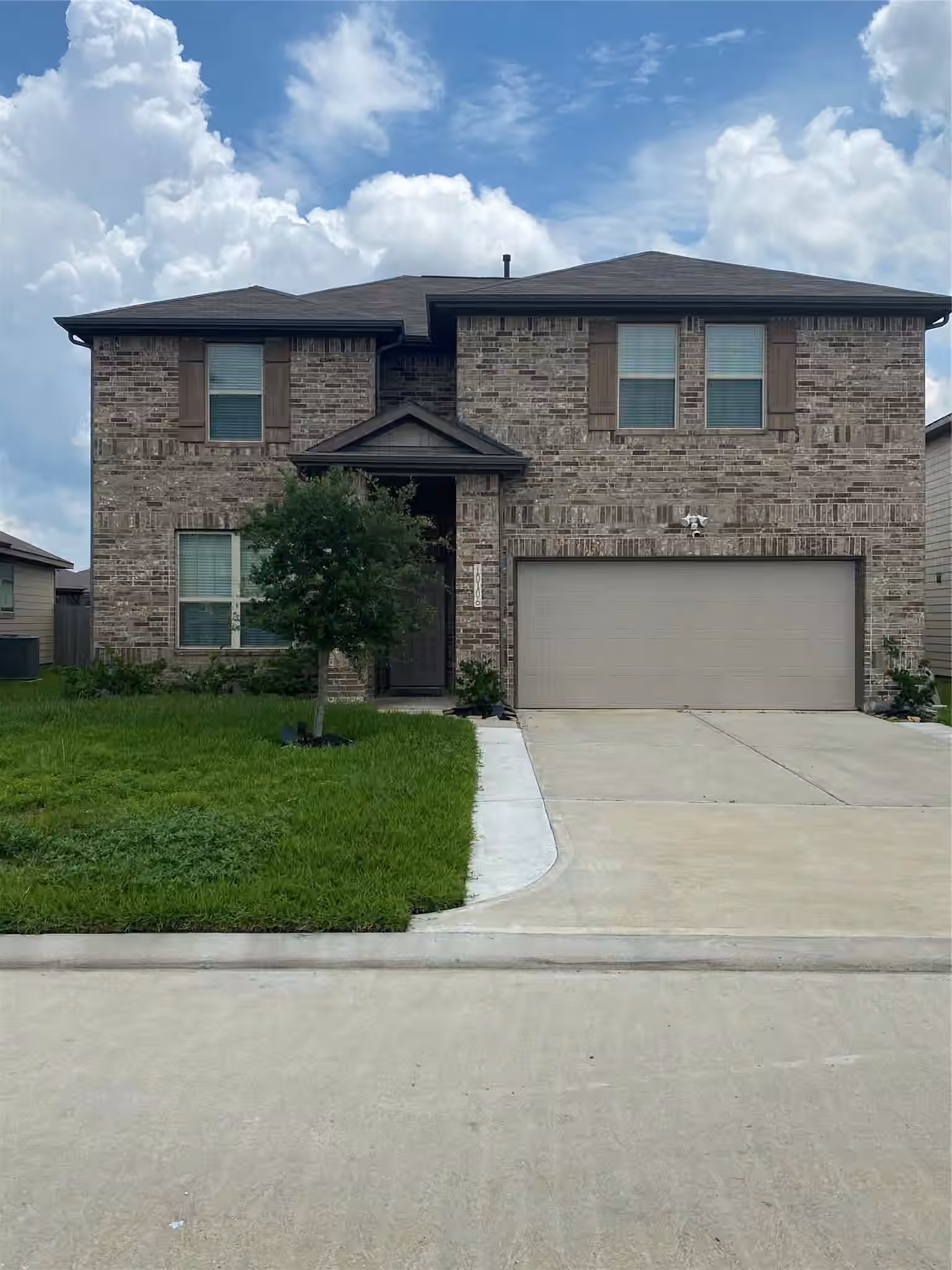 Photo of 10106 Heatherstone Way, Houston, TX 77044