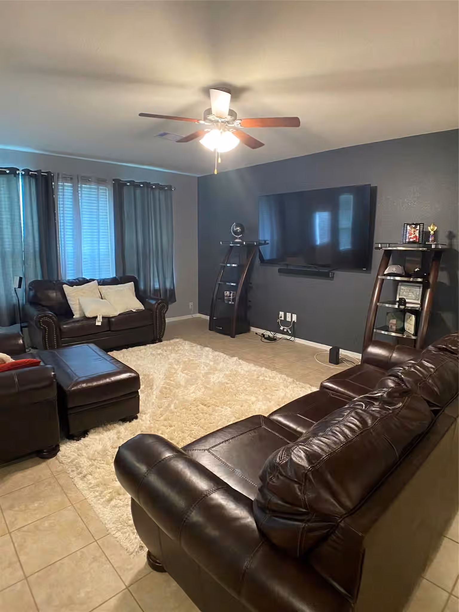 Photo 5 of 10106 Heatherstone Way, Houston, TX