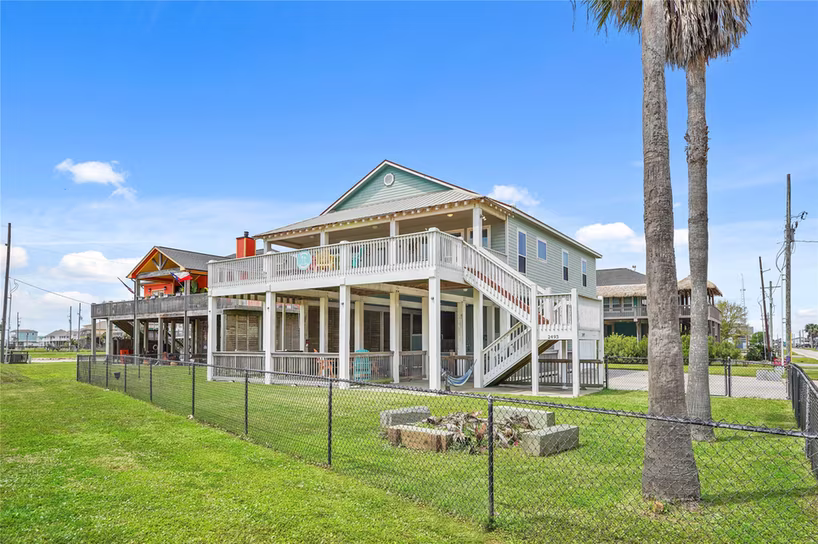 Photo 7 of 2493 Howell, Crystal Beach, TX