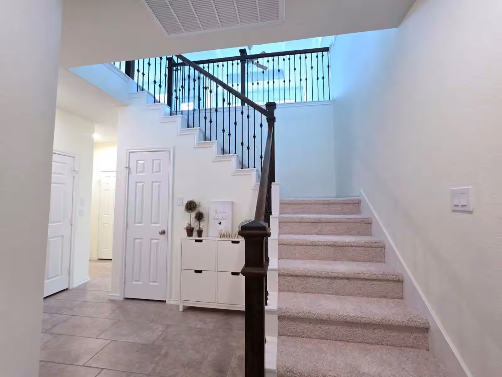 Photo 2 of 8620 Hollyoaks Creek Lane, Houston, TX