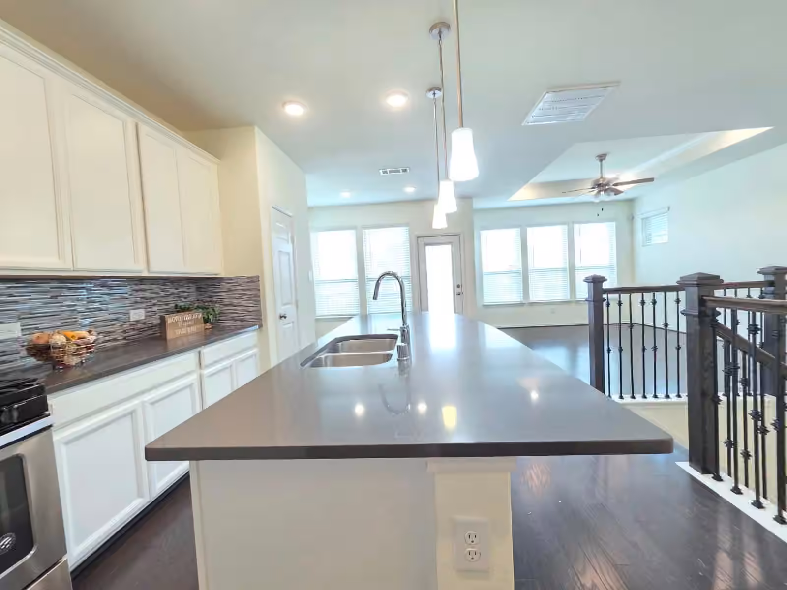 Photo 3 of 8620 Hollyoaks Creek Lane, Houston, TX