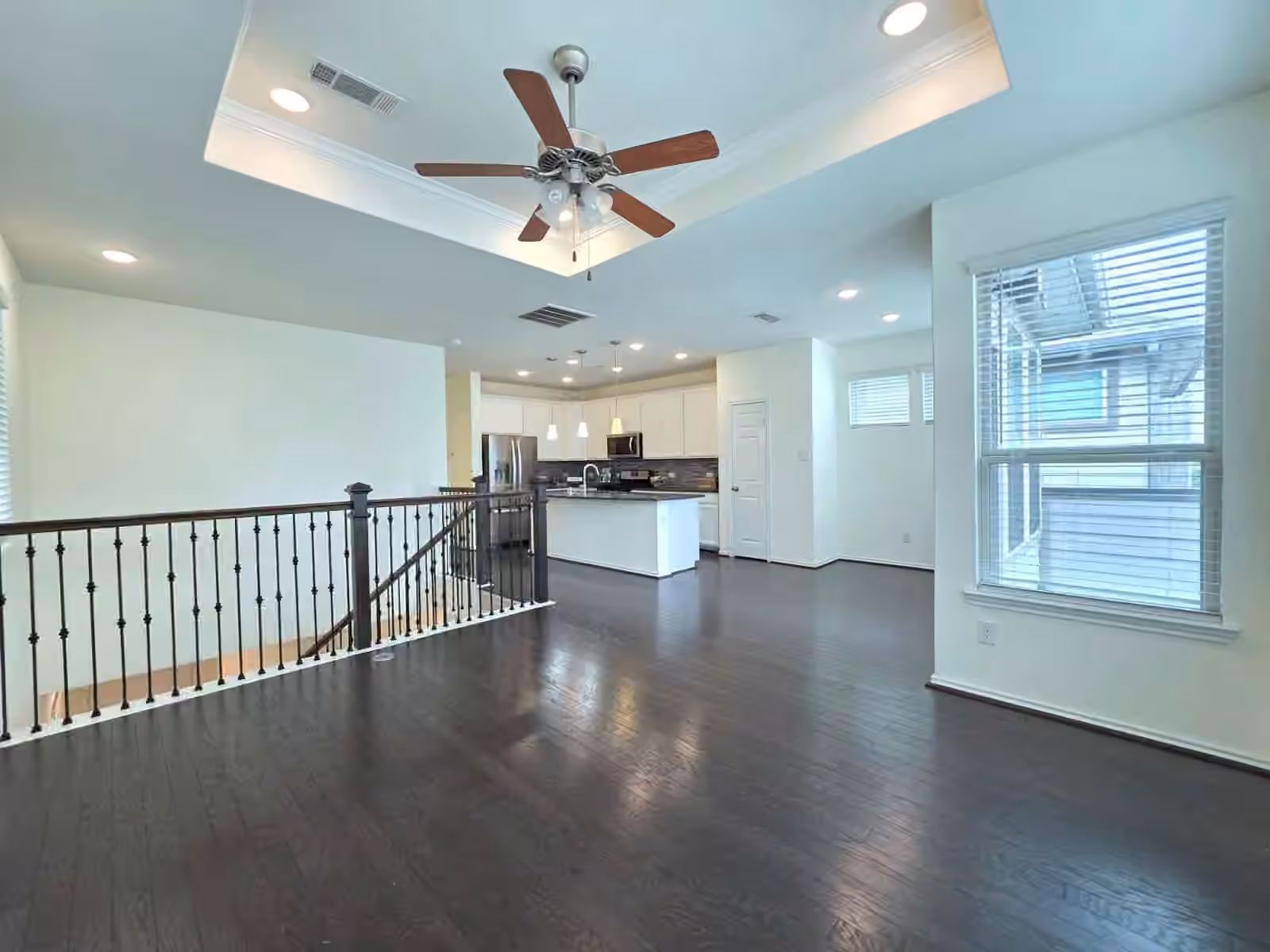 Photo 7 of 8620 Hollyoaks Creek Lane, Houston, TX