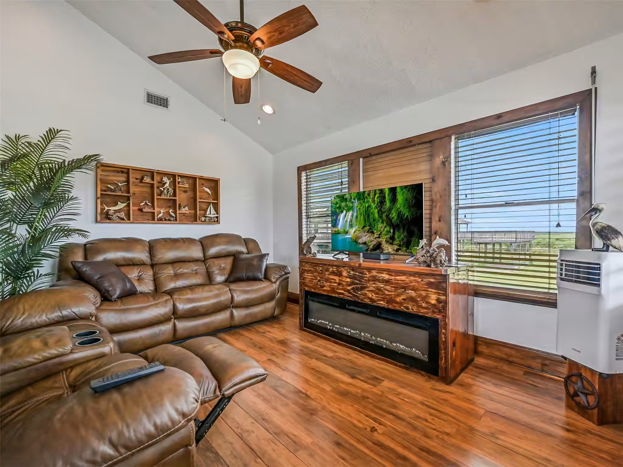 Photo 3 of 16510 Edward Teach Road, Jamaica Beach, TX