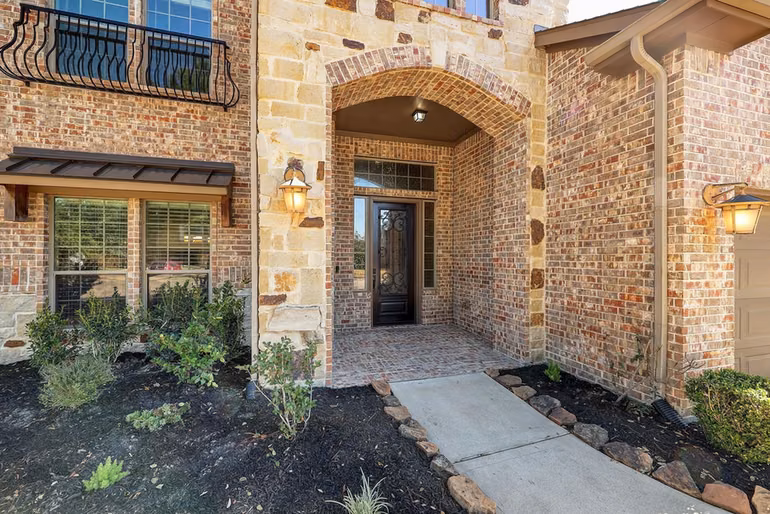 Photo 3 of 8338 Sedona Ridge Drive, Cypress, TX