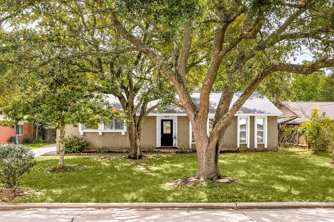Photo of 4327 Peridot Lane, Friendswood, TX 77546
