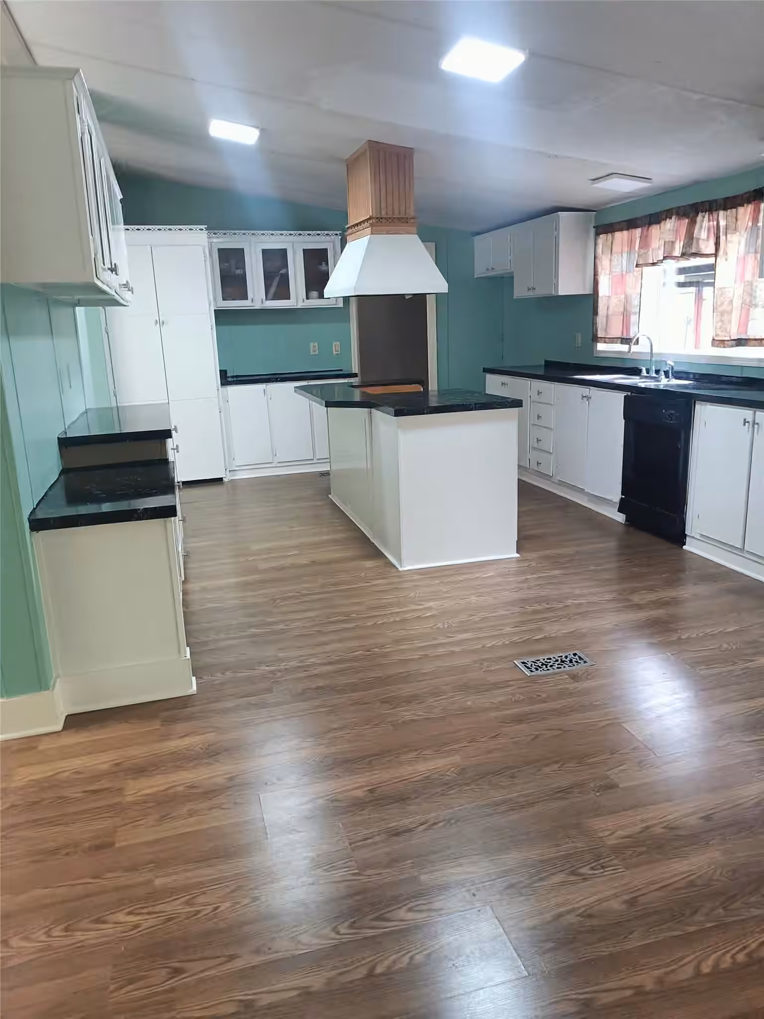 Photo 4 of 134 Dogwood Drive, Magnolia, TX