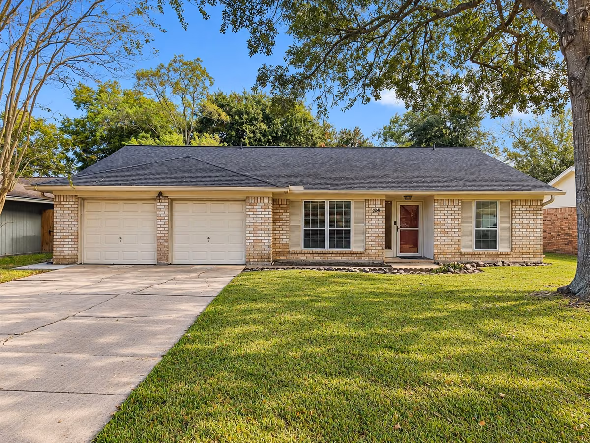 Photo of 214 Oakwood Street, League City, TX 77573