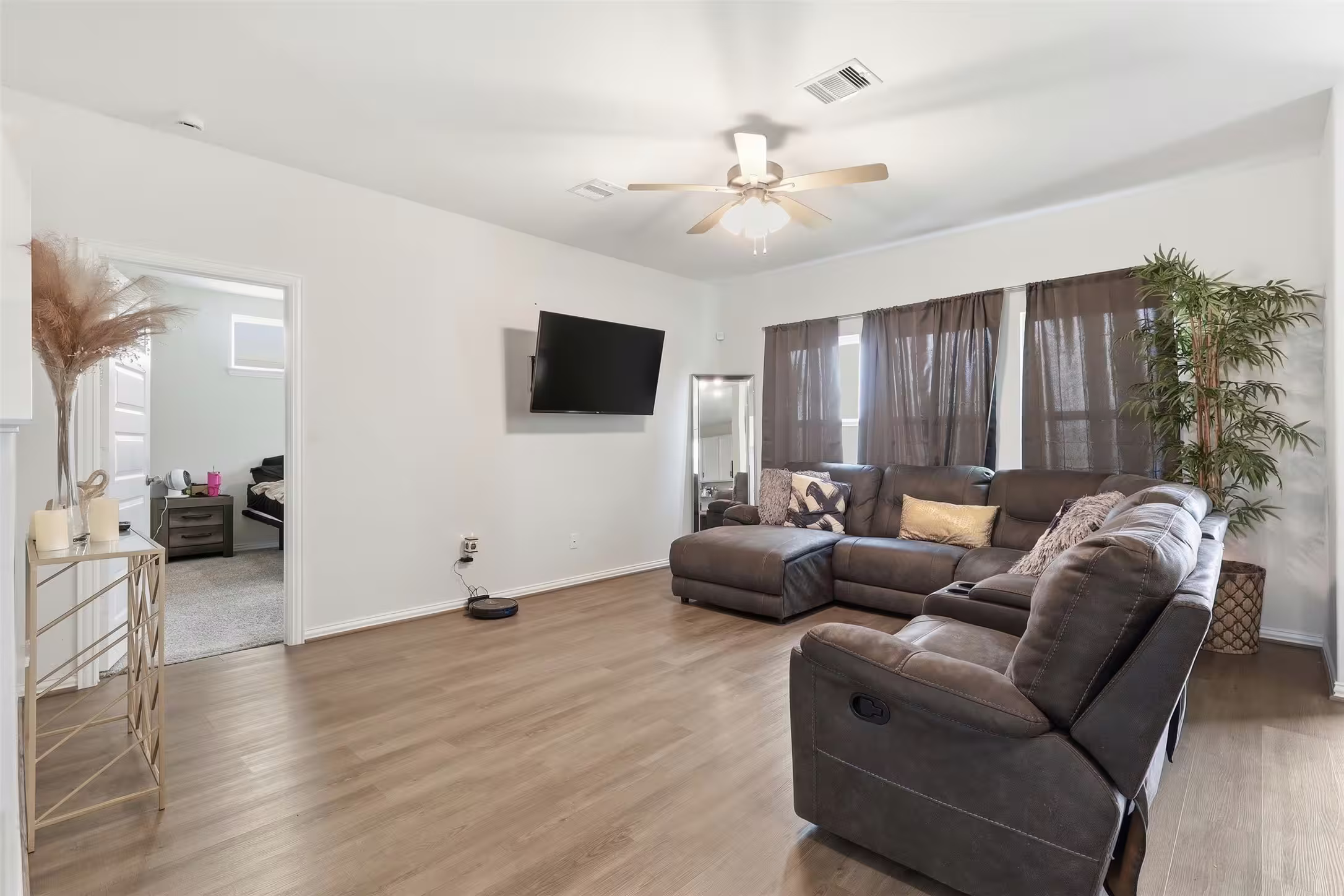 Photo 4 of 32302 Cedar Crest Drive, Waller, TX