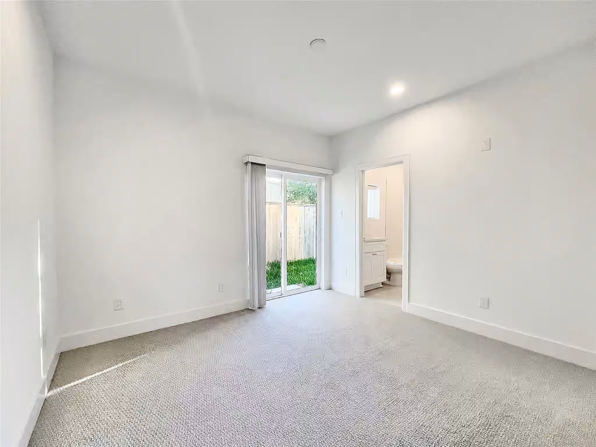 Photo 6 of 7711 Westside Villas Lane, Houston, TX