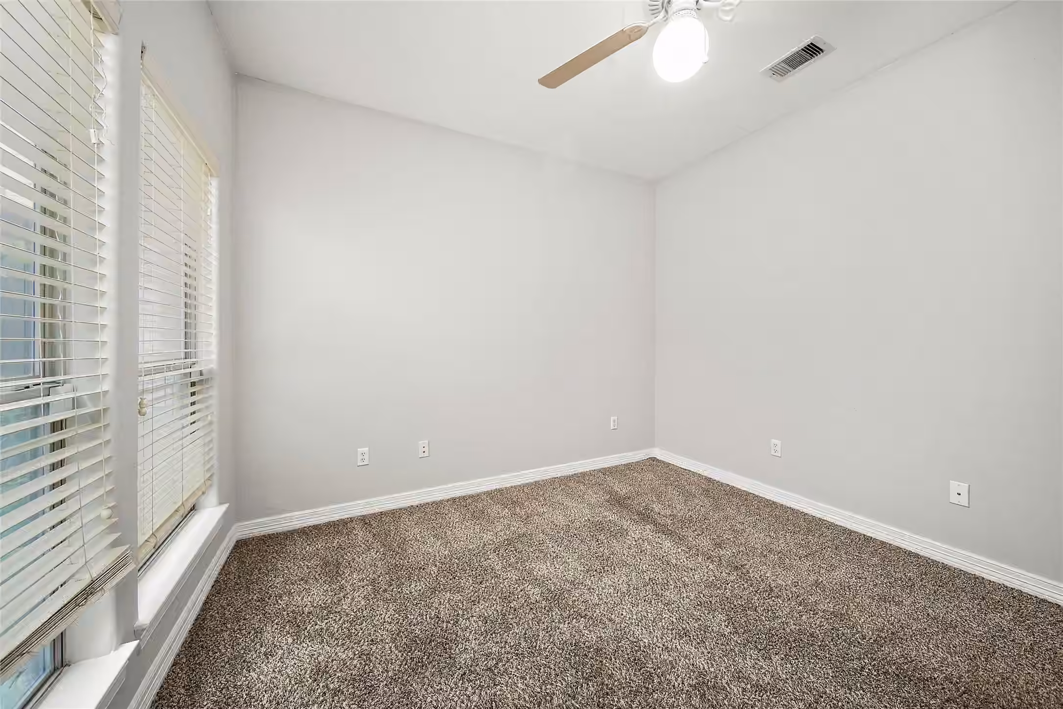 Photo 6 of 3848 Center Street, Houston, TX