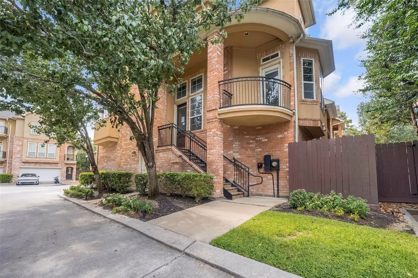 Photo of 53 Versante Court, Houston, TX