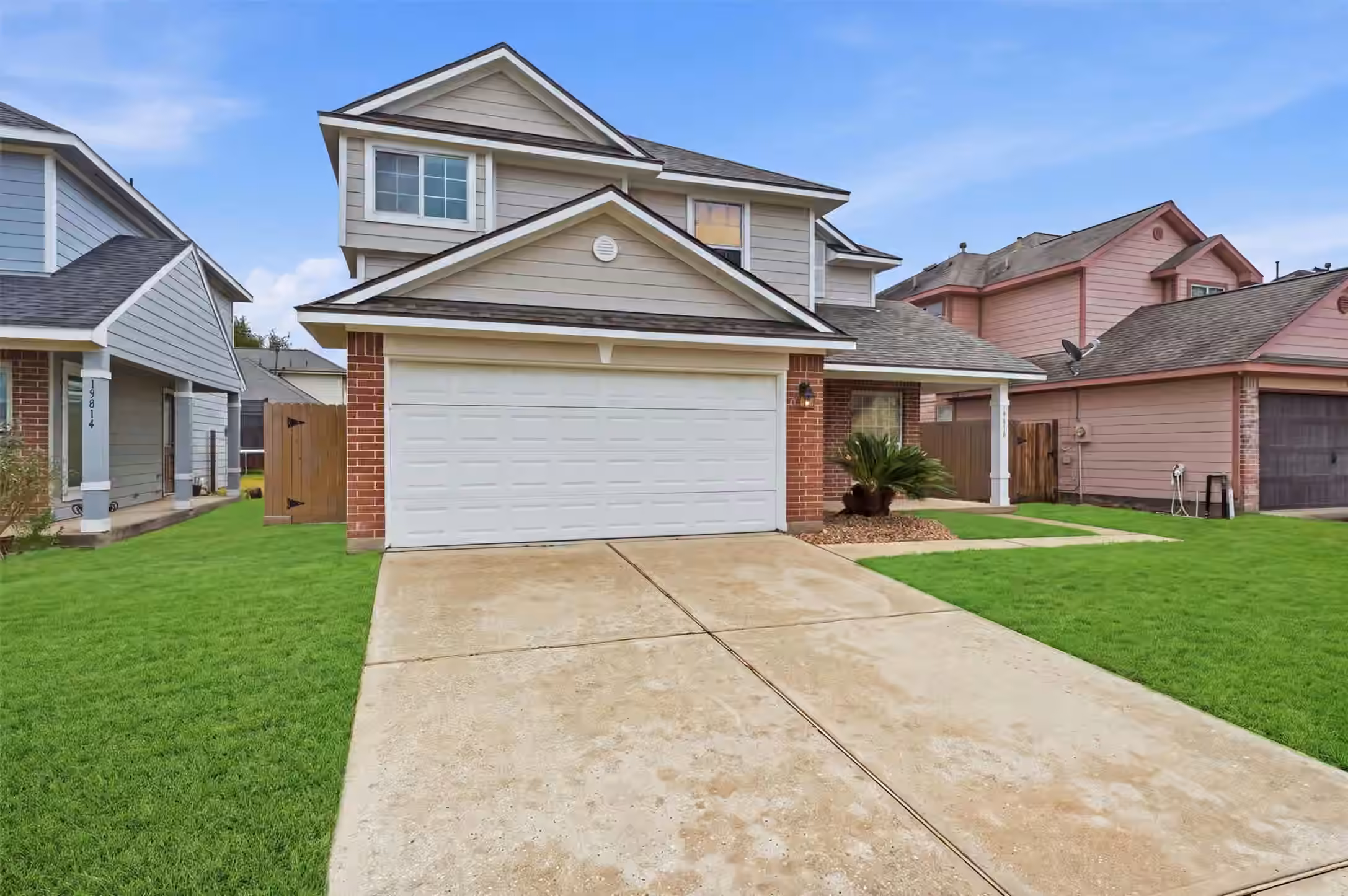 Photo 2 of 19810 Twisted Creek Drive, Tomball, TX