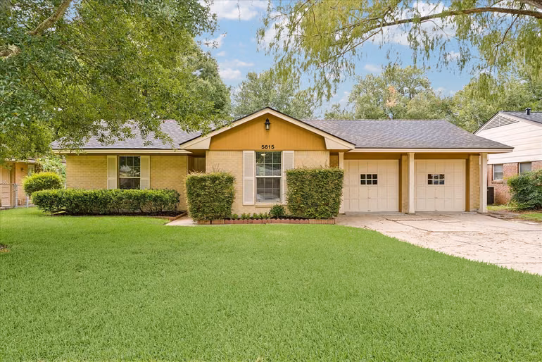 Photo of 5615 Burlinghall Drive, Houston, TX 77035