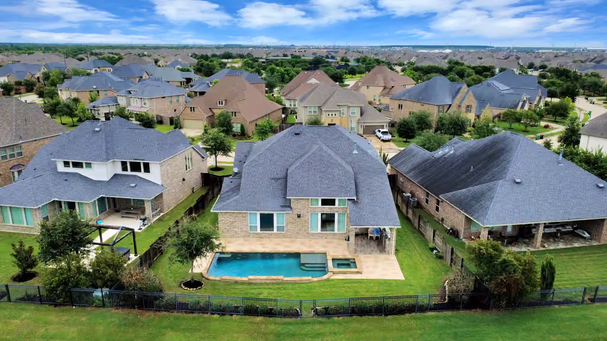 Photo 2 of 6535 Woodleaf Lake Loop, Katy, TX