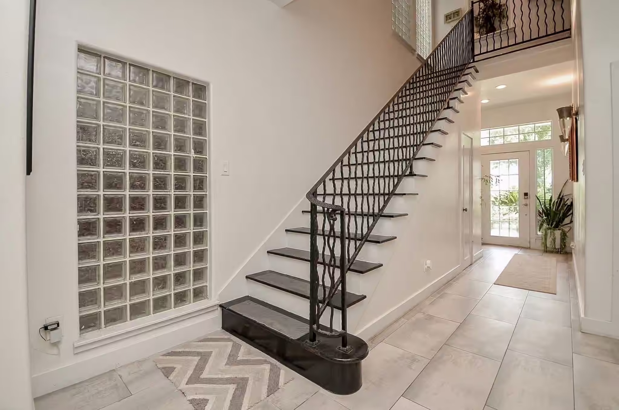 Photo 7 of 5360 Mcculloch Circle, Houston, TX