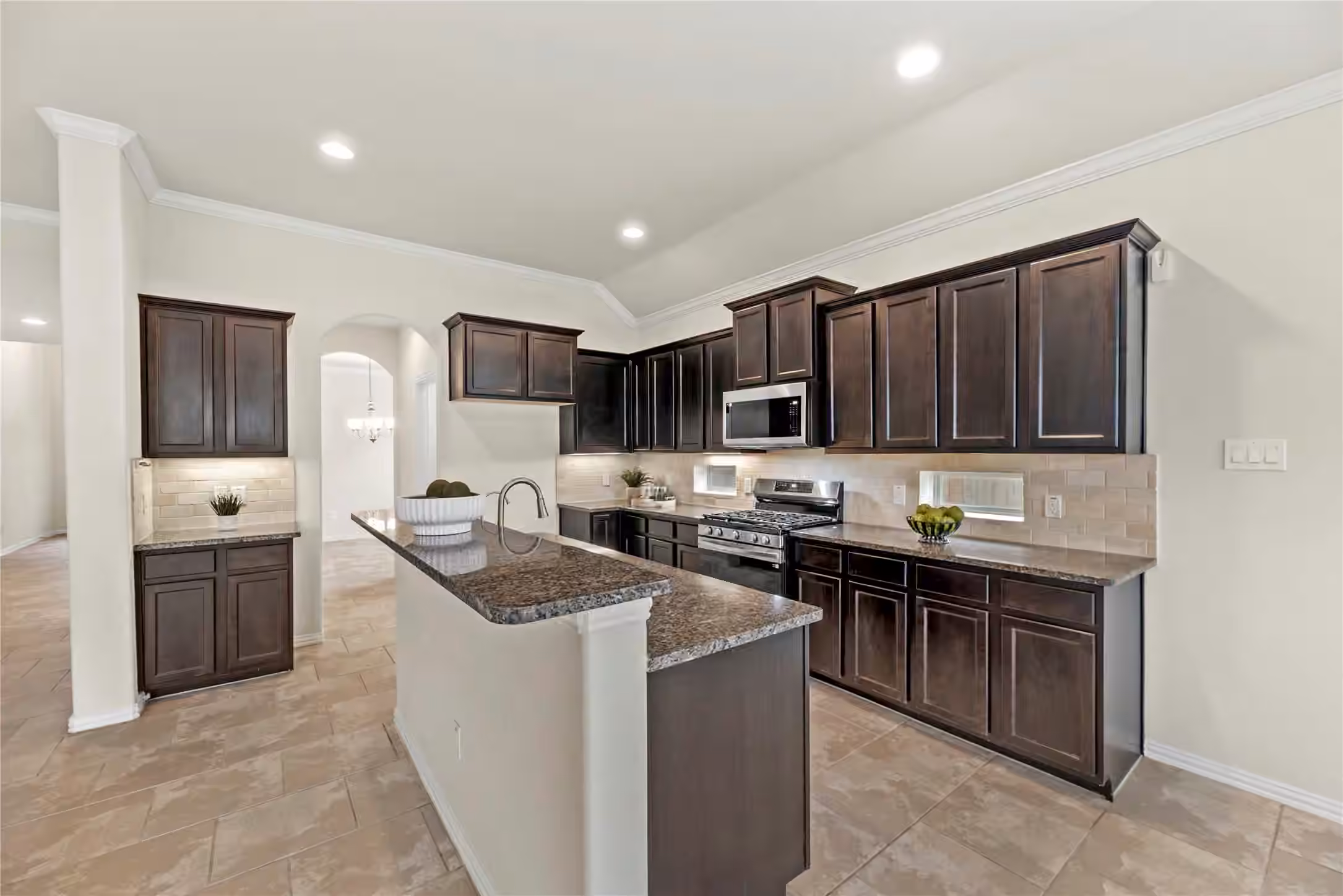 Photo 6 of 5205 Rainy Garden Court, Rosharon, TX