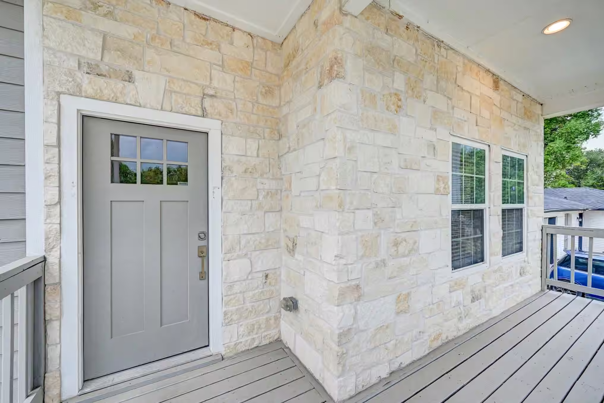 Photo 4 of 4927 E Ridge Creek Drive, Houston, TX