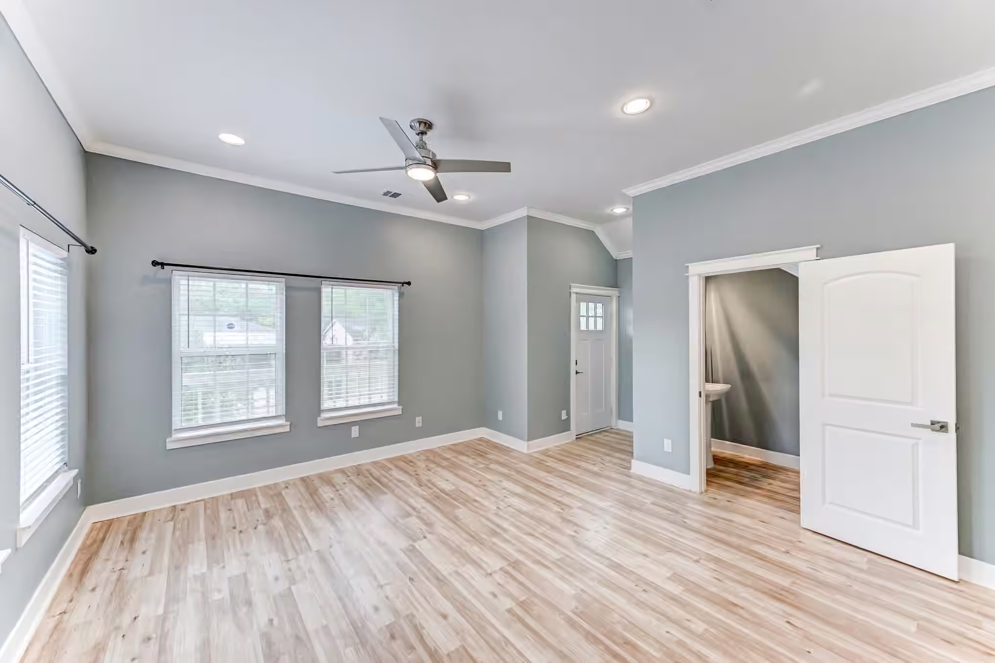 Photo 6 of 4927 E Ridge Creek Drive, Houston, TX