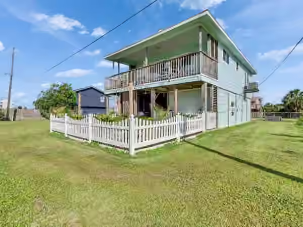 Photo 2 of 16531 Lewis Scott Road, Jamaica Beach, TX