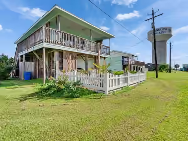 Photo 3 of 16531 Lewis Scott Road, Jamaica Beach, TX