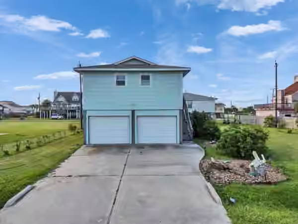 Photo 4 of 16531 Lewis Scott Road, Jamaica Beach, TX