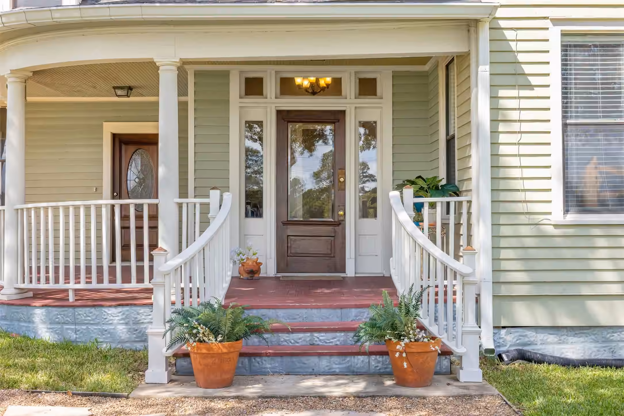 Photo 2 of 222 N Harris Street, Bellville, TX