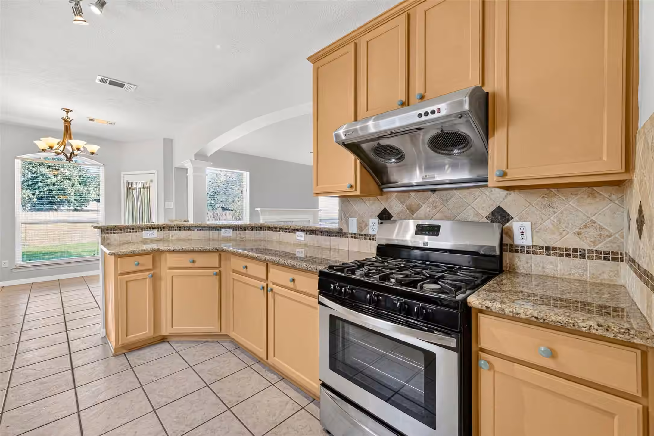 Photo 6 of 10319 N Laurel Branch Drive, Houston, TX
