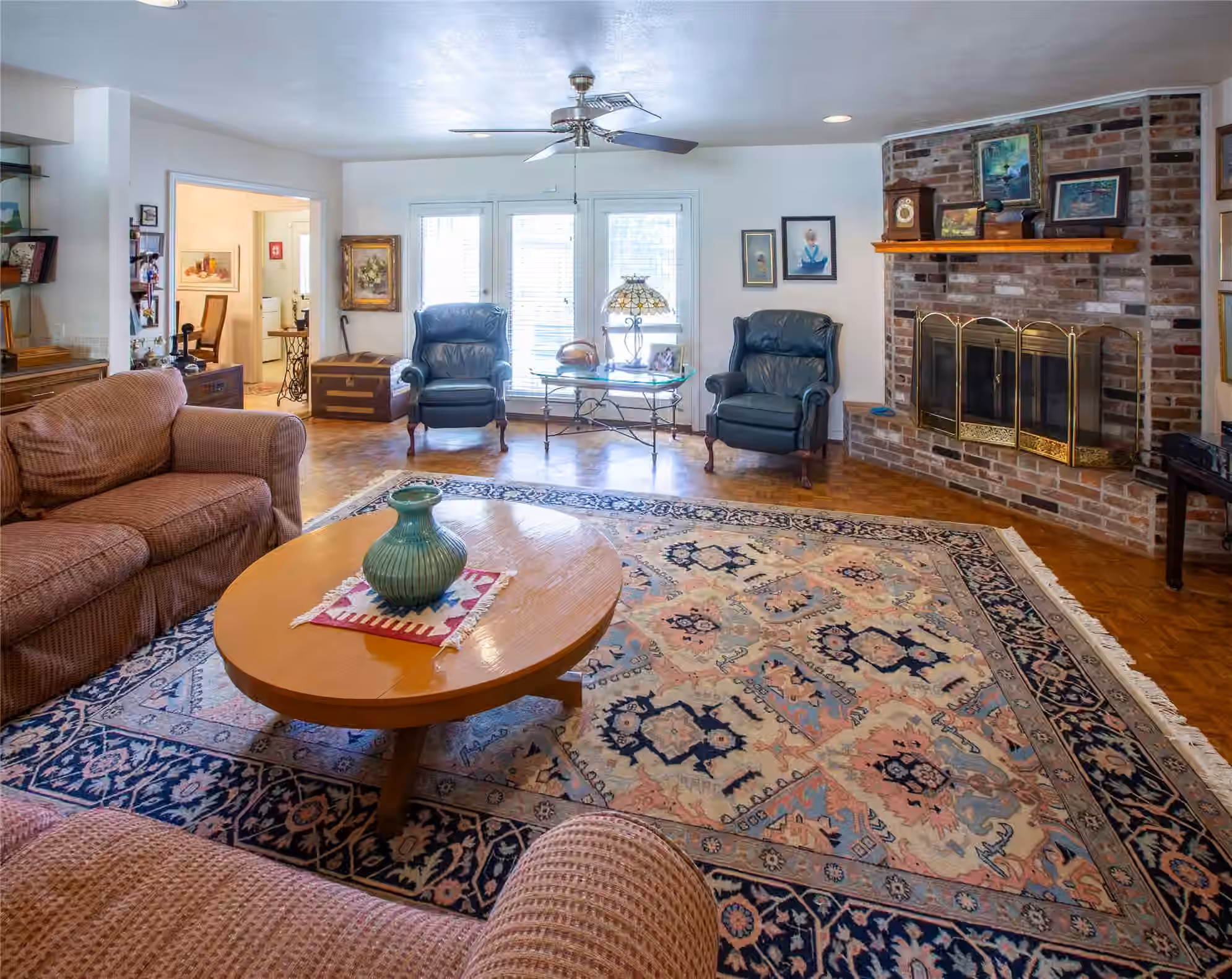 Photo 7 of 7918 Fairdale Lane, Houston, TX