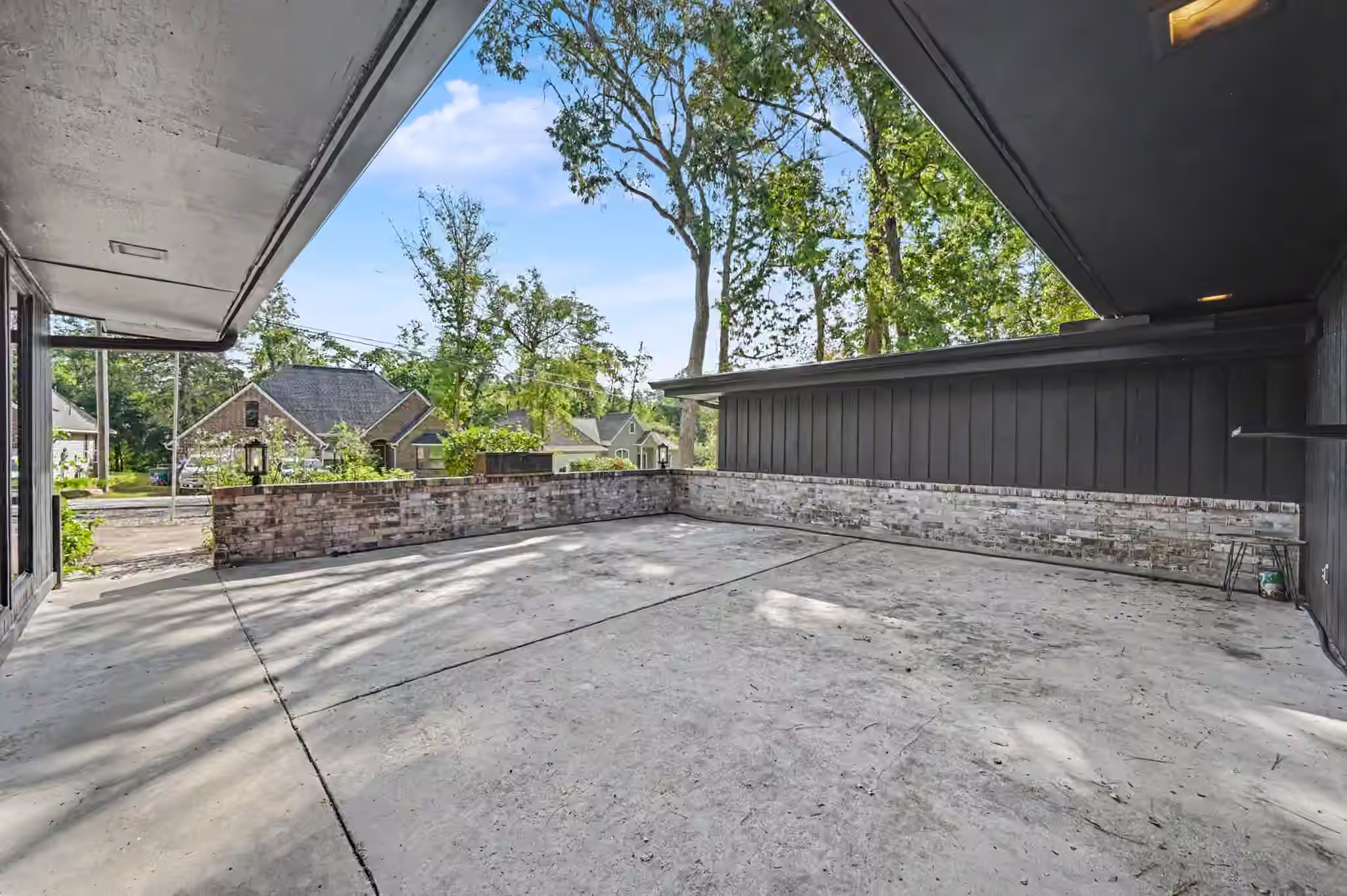 Photo 5 of 8 Hanover Lane, Panorama Village, TX