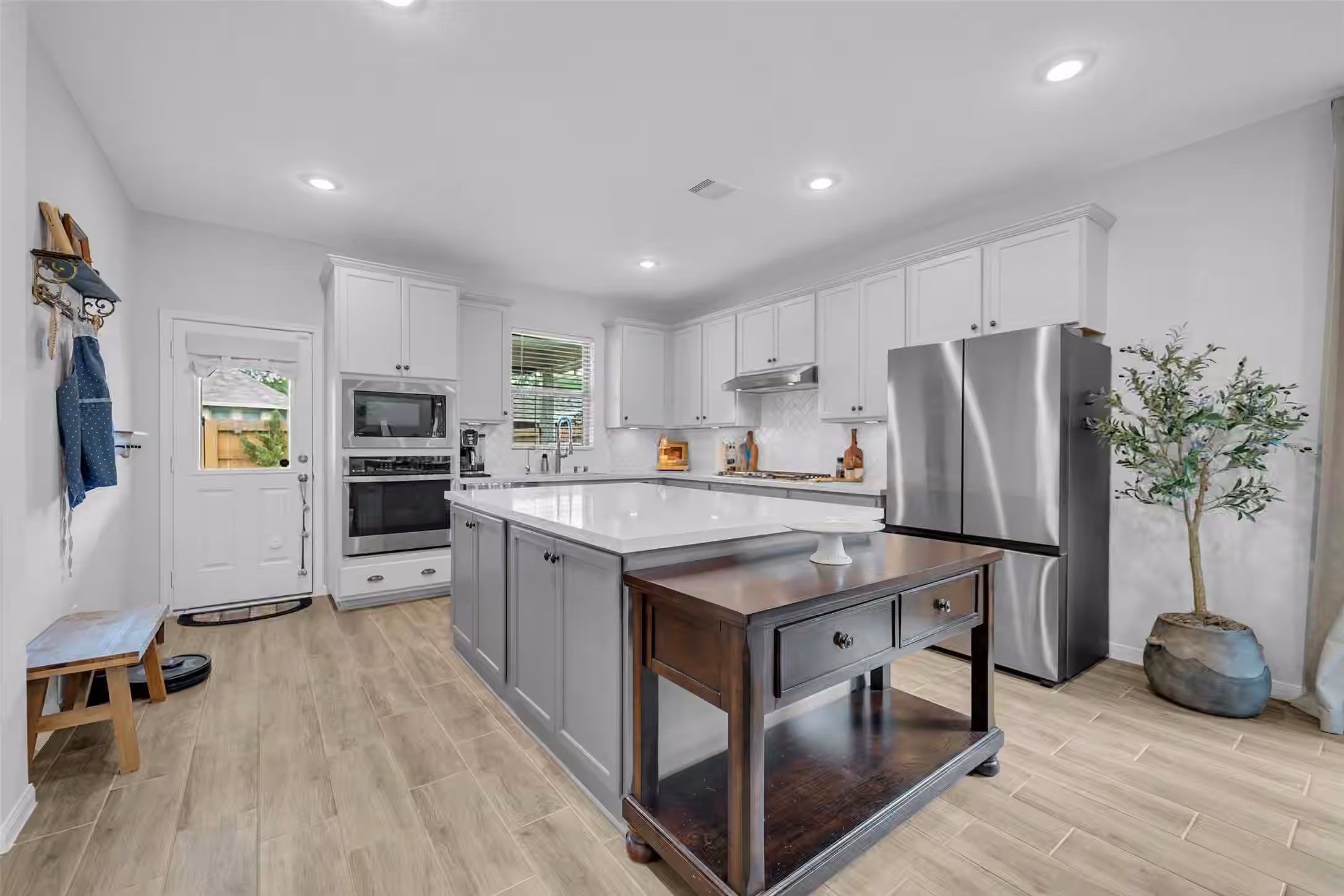 Photo 3 of 2819 Wilde Redbud Lane, Conroe, TX
