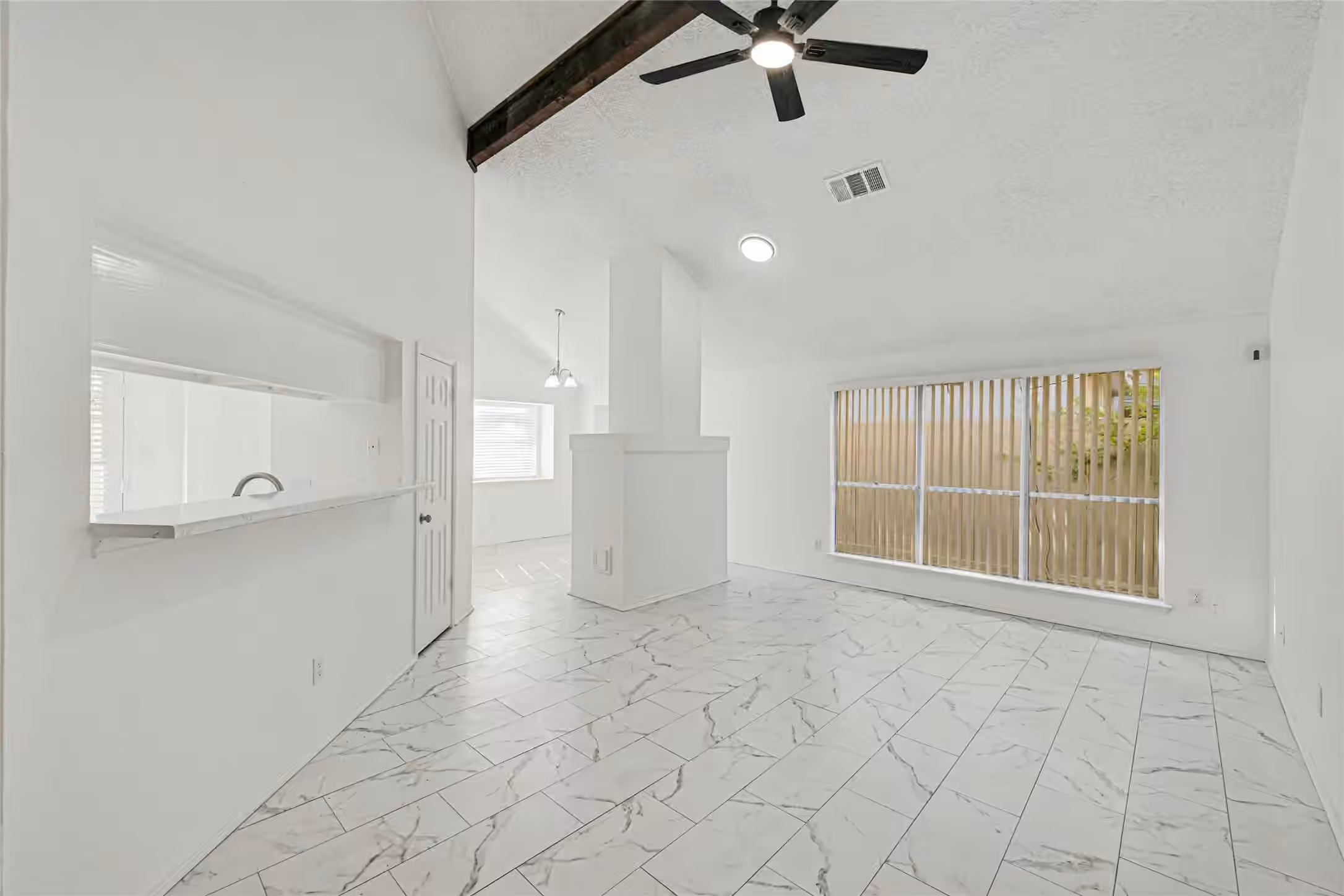 Photo 5 of 12009 Sandpiper Drive, Houston, TX