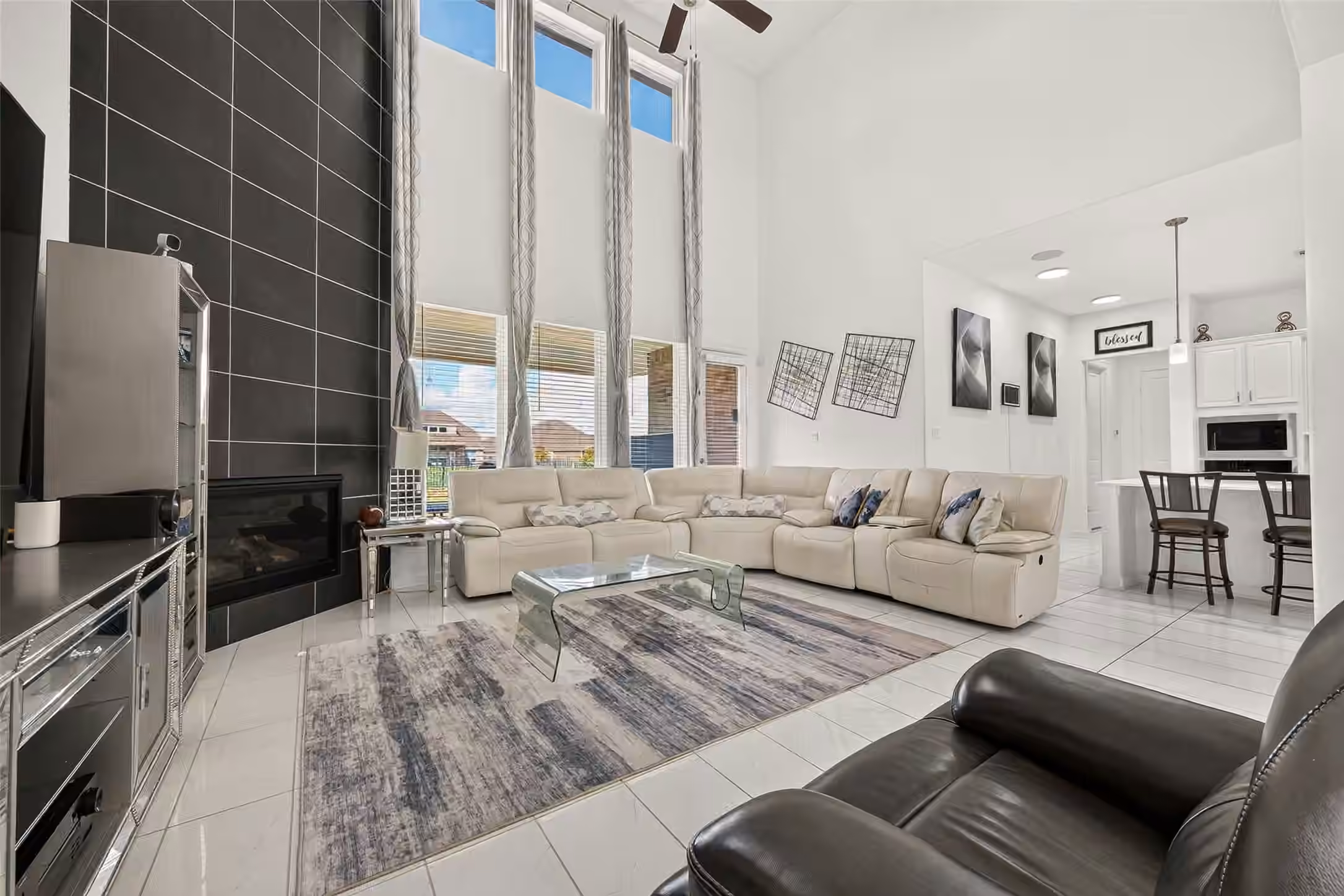 Photo 3 of 6643 Eastchester Drive, Katy, TX