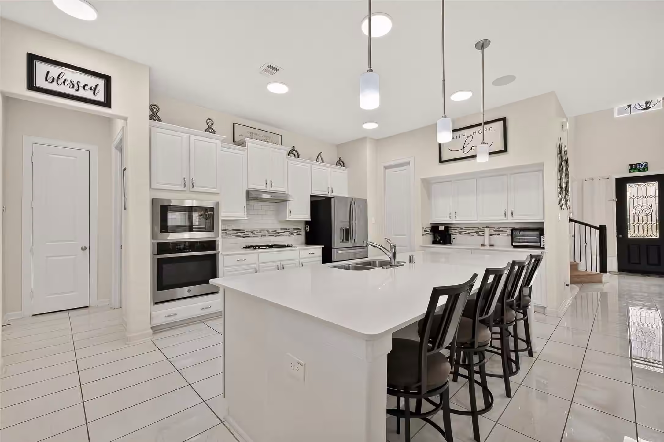 Photo 4 of 6643 Eastchester Drive, Katy, TX