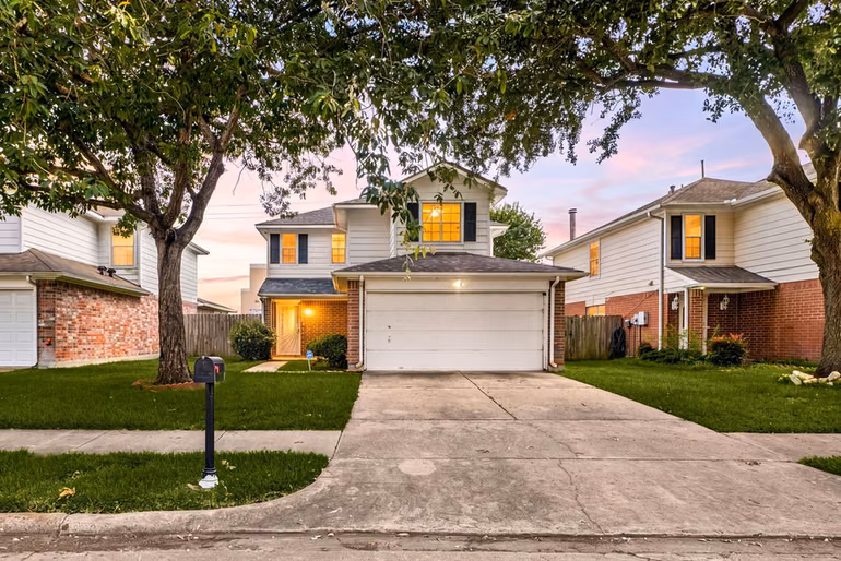 Photo of 11715 Evesborough Drive, Houston, TX